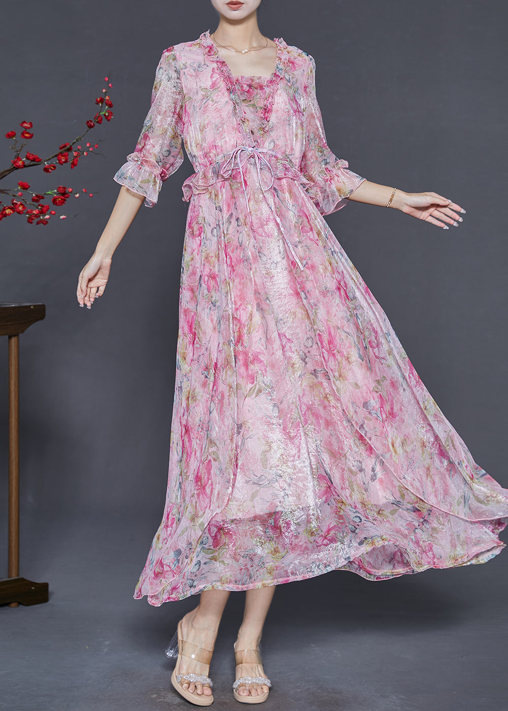 Beautifully Finished Dress in a Timeless Design