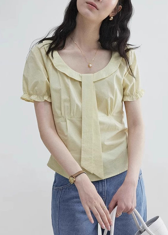 Effortlessly Elegant Blouse with a Timeless Design