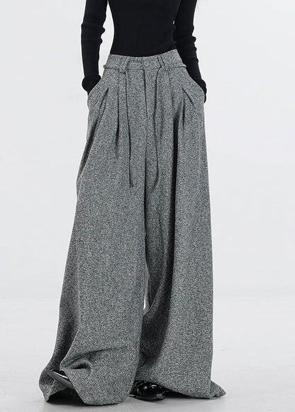 Classic Vintage Pants with a Flattering Fit