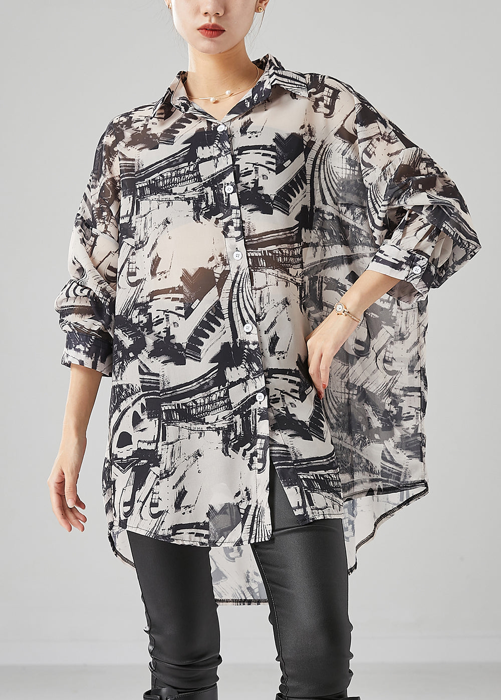 Sophisticated Blouse with a Clean Classic Look