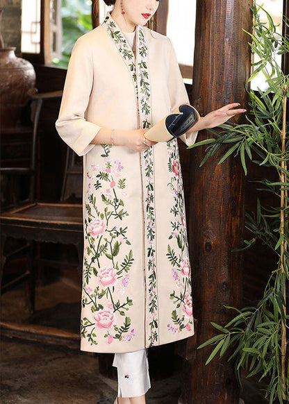 Beautifully Finished Coat in a Timeless Design