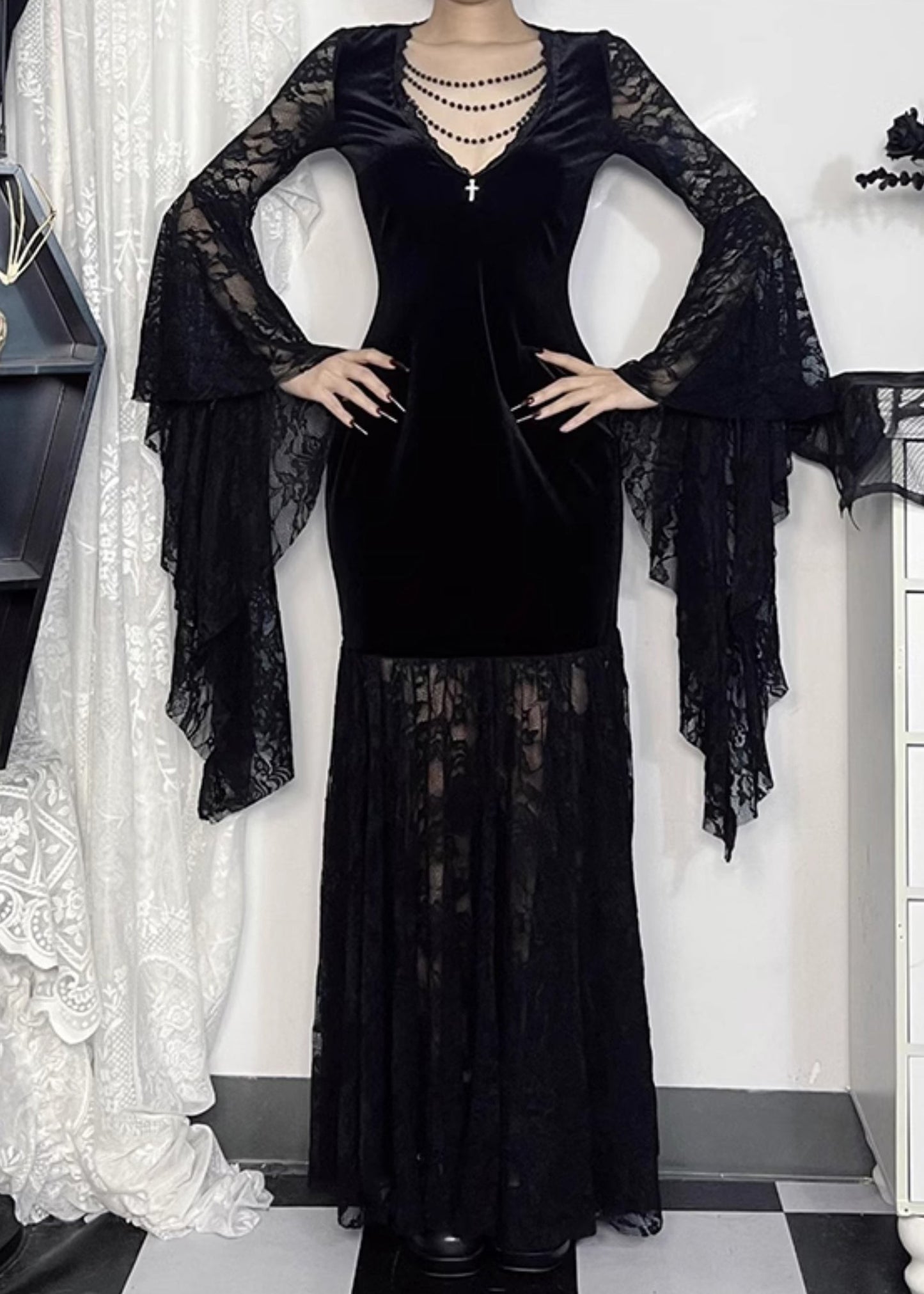 Classic Vintage & Enduringly Stylish Dress