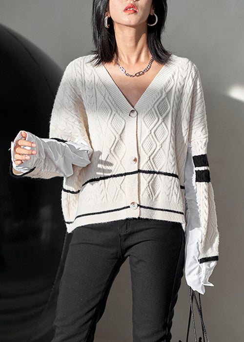 Effortlessly Elegant Top with a Timeless Design