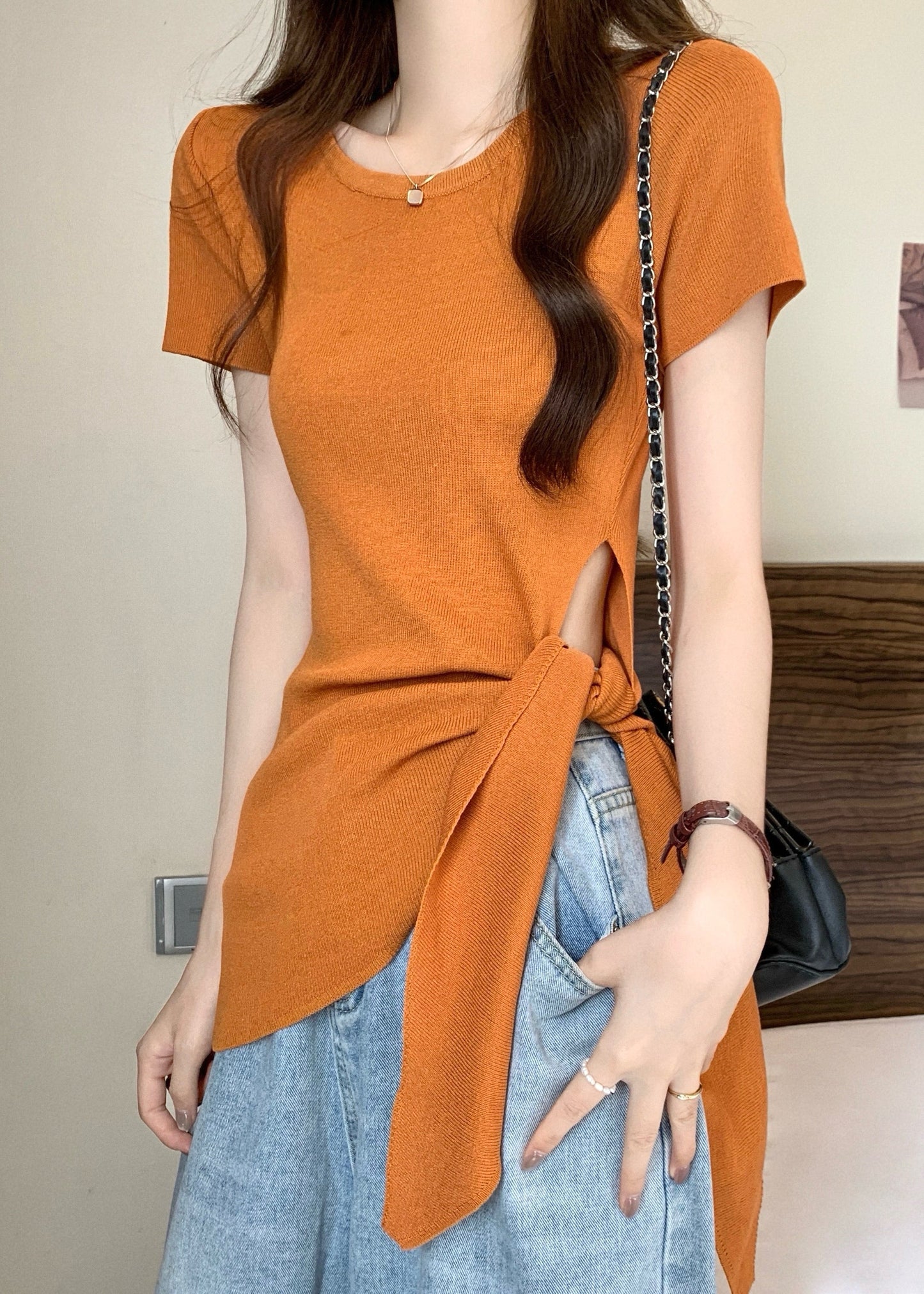 Well Tailored Top with a Graceful Silhouette