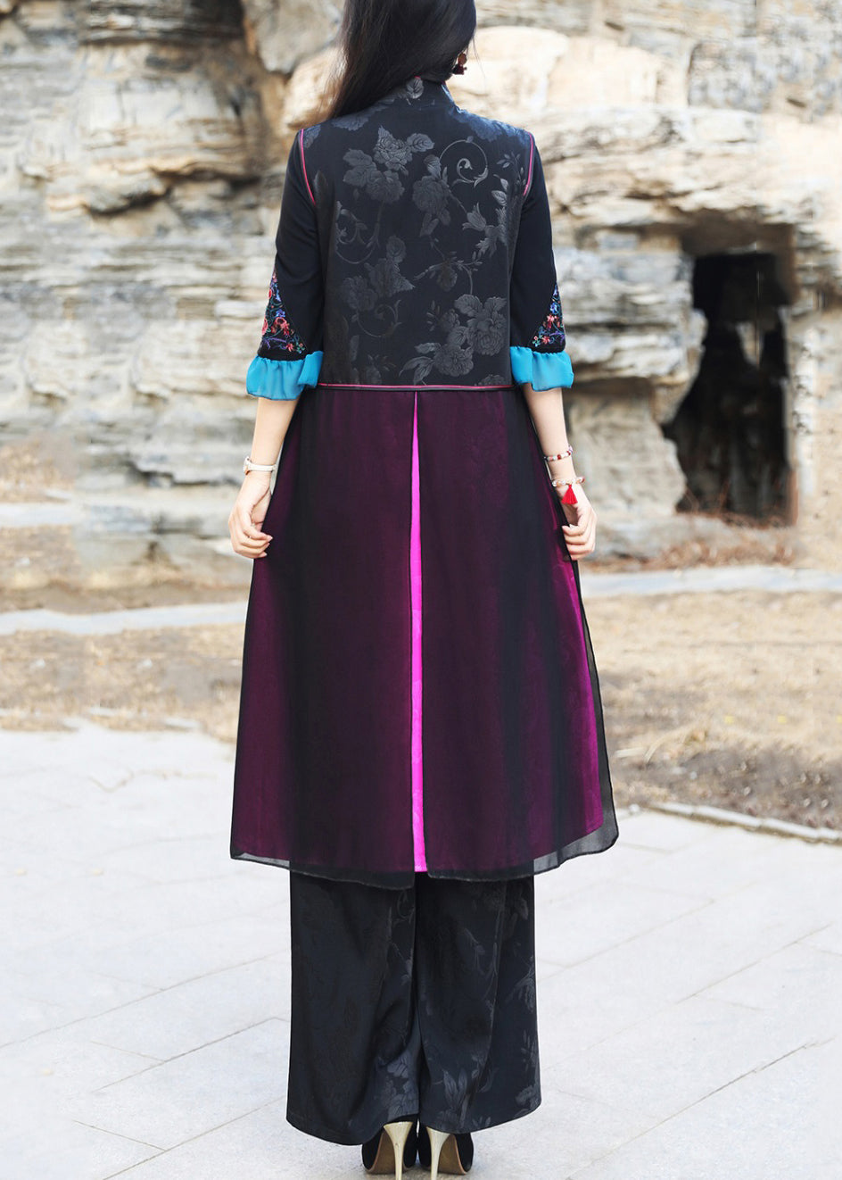 Effortlessly Elegant Coat with a Timeless Design