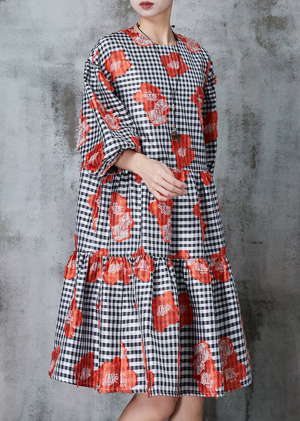 Well Tailored Dress with a Graceful Silhouette