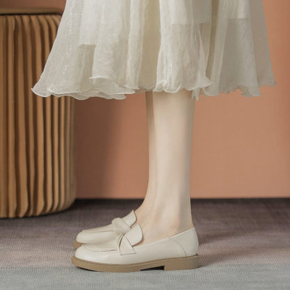 Graceful Orthopedic Loafers for Modern Look