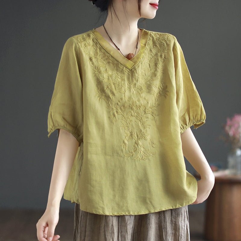 Well Tailored T-Shirt with a Graceful Silhouette