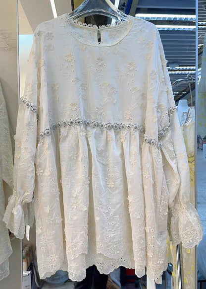 Gracefully Styled Blouse for Any Occasion