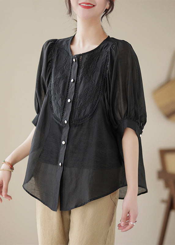 Well Tailored Blouse with a Graceful Silhouette