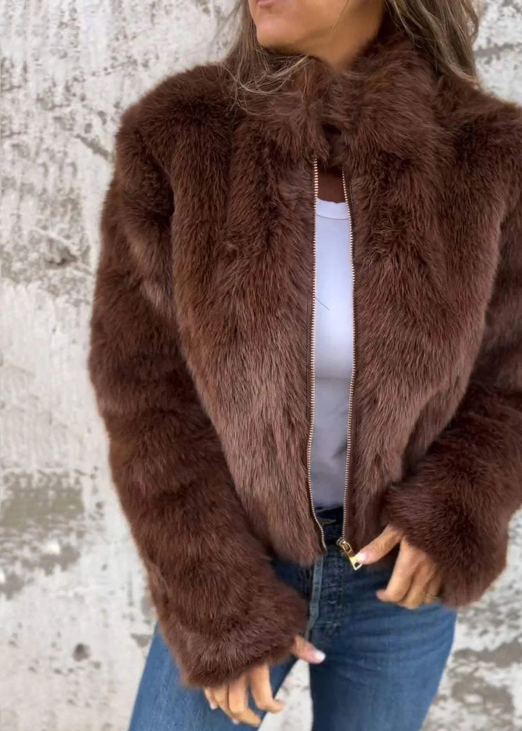 Effortlessly Elegant Coat with a Timeless Design