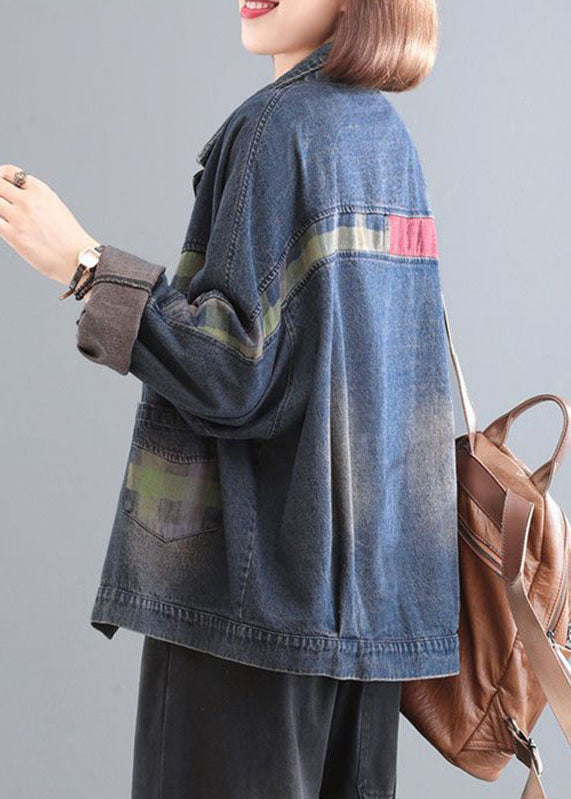 Well Tailored Coat with a Graceful Silhouette