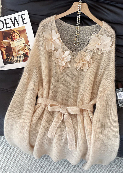 Effortlessly Elegant Sweater with a Timeless Design
