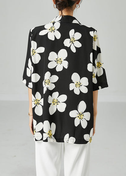 Sophisticated Blouse with a Clean Classic Look