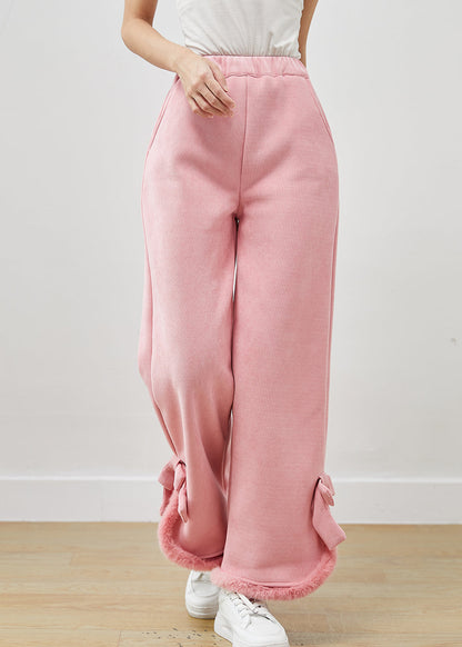 Effortlessly Elegant Pants with a Timeless Design