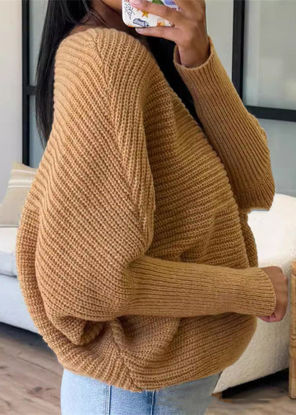 Effortlessly Elegant Sweater with a Timeless Design