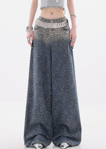 Well Tailored Pants with a Graceful Silhouette