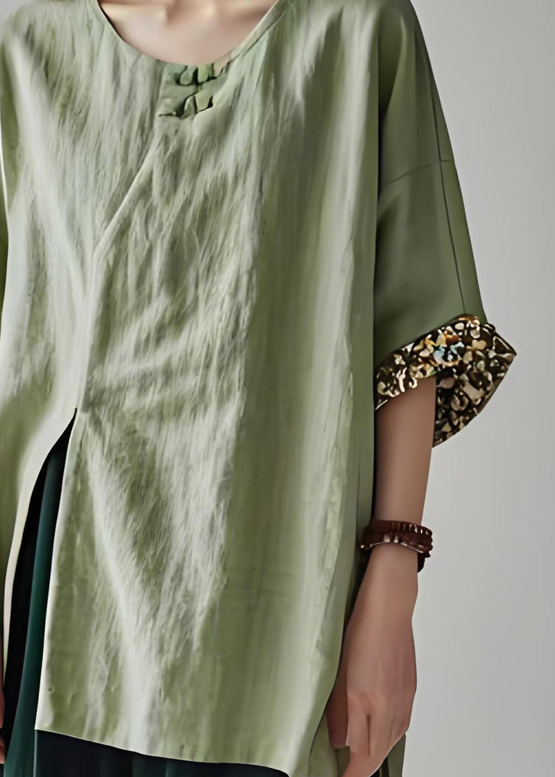 Sophisticated Blouse with a Clean Classic Look