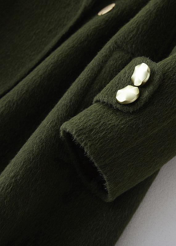 Effortlessly Elegant Coat with a Timeless Design