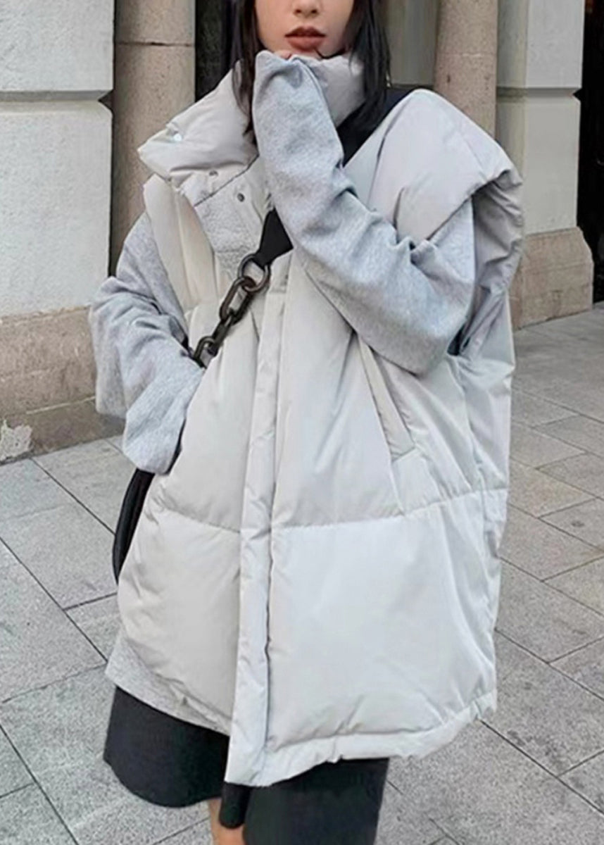 Well Tailored Coat with a Graceful Silhouette