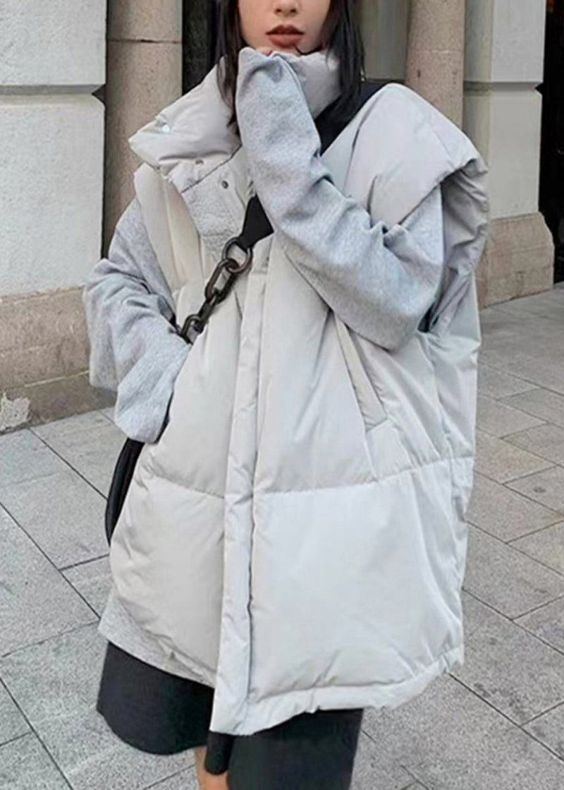 Well Tailored Coat with a Graceful Silhouette