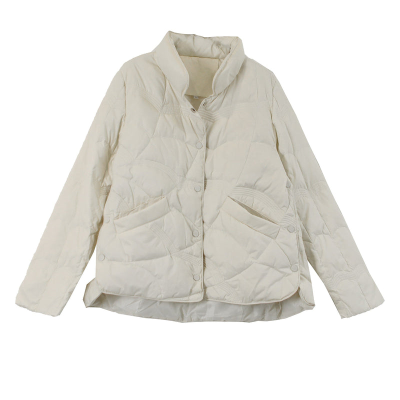 Well Tailored Coat with a Graceful Silhouette