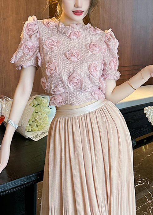 Well Tailored Top with a Graceful Silhouette