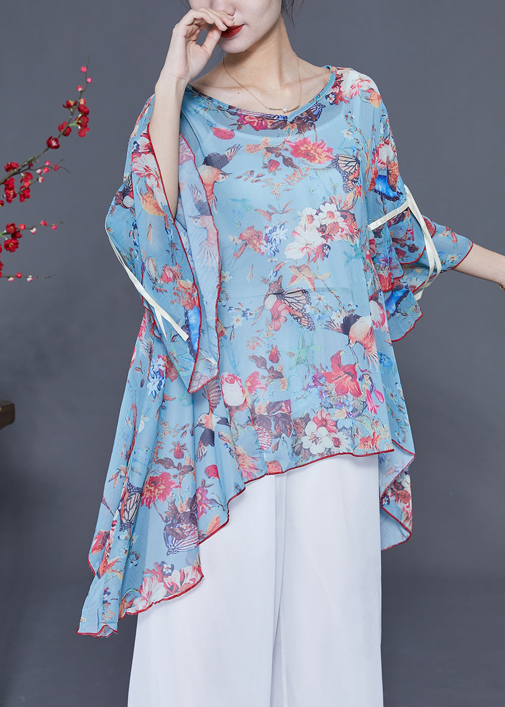 Effortlessly Elegant Top with a Timeless Design