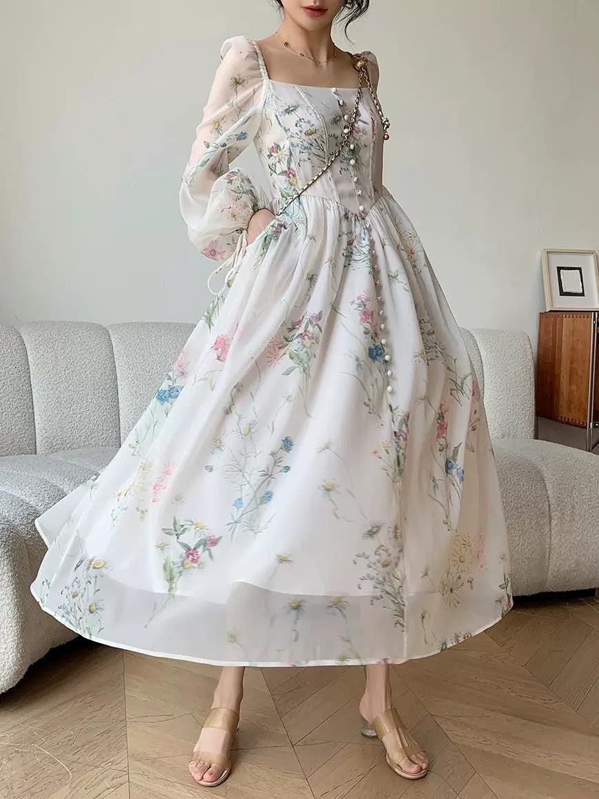 Classic Vintage & Enduringly Stylish Dress