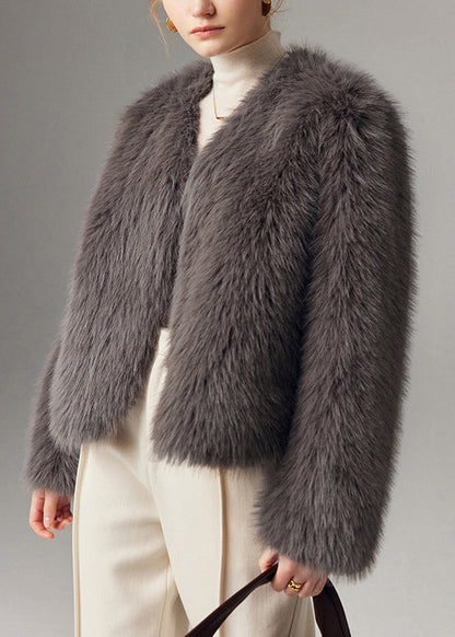 Beautifully Finished Coat in a Timeless Design