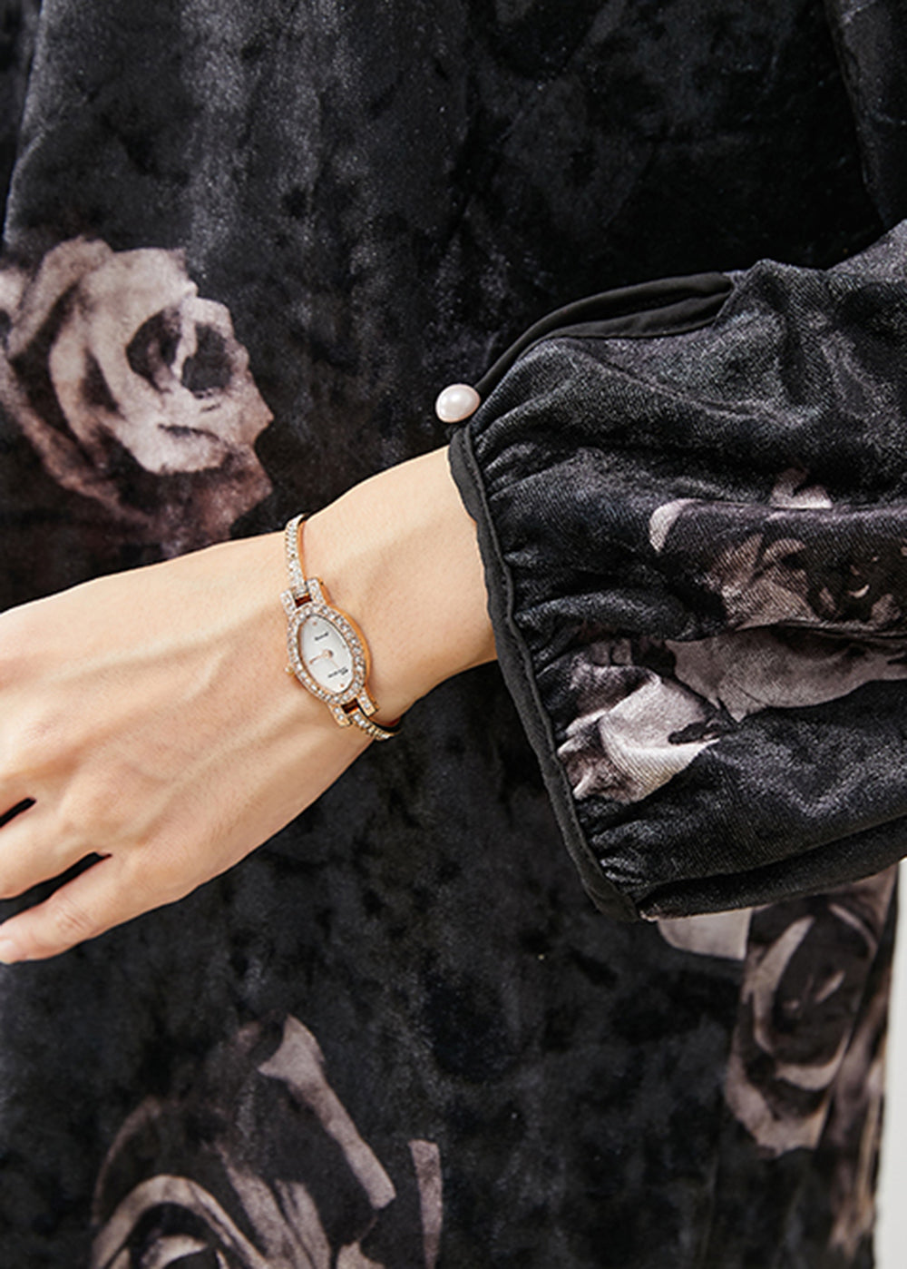 Classic Vintage Shirt with a Flattering Fit