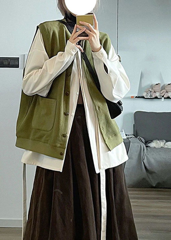 Classic Vintage Cardigan with a Flattering Fit