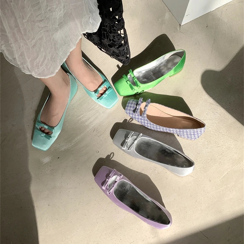 Graceful Orthopedic Loafers for Modern Look