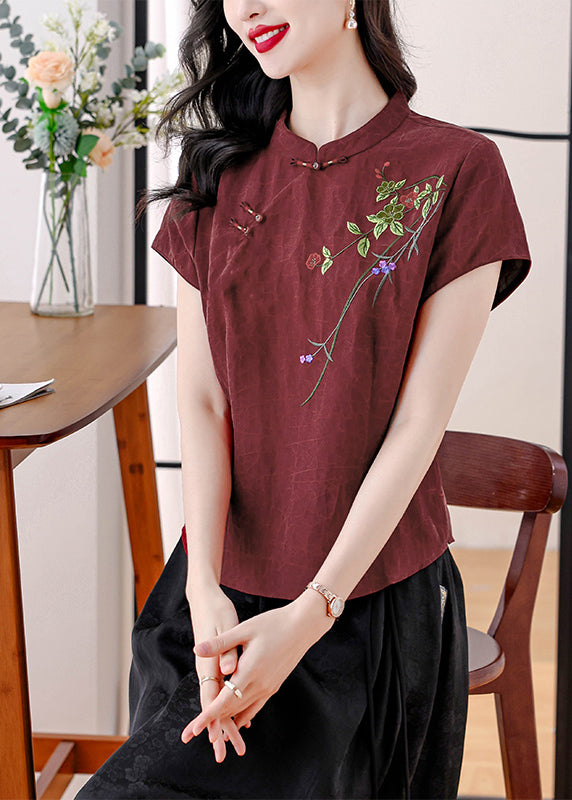 Beautifully Crafted Blouse in a Classic Style