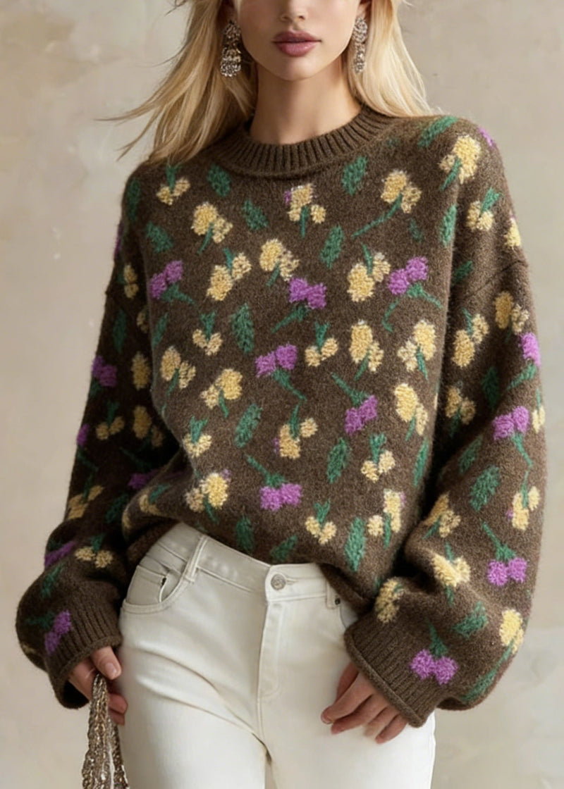 Classic Vintage Sweater with a Flattering Fit