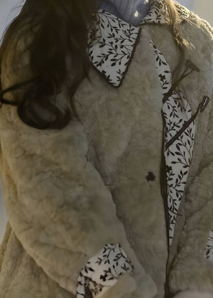 Sophisticated Coat with a Clean Classic Look