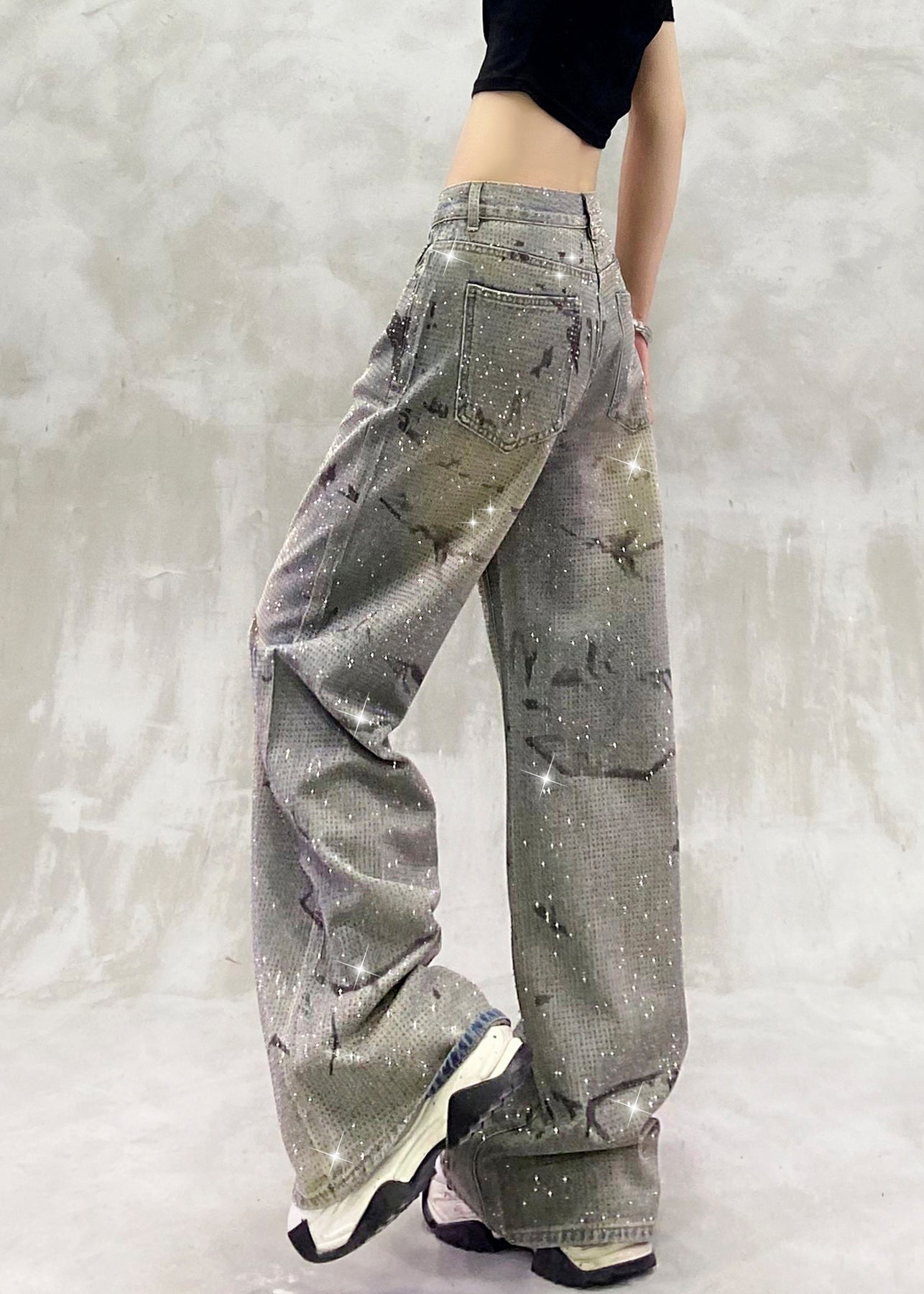 Elegantly Styled Pants for Everyday Wear