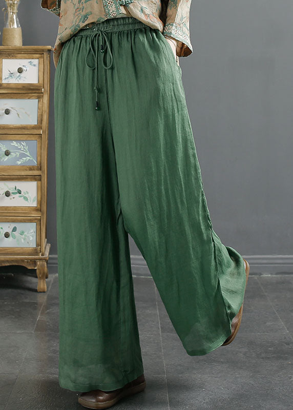 Effortlessly Elegant Pants with a Timeless Design