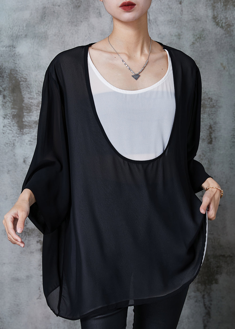 Effortlessly Elegant Shirt with a Timeless Design