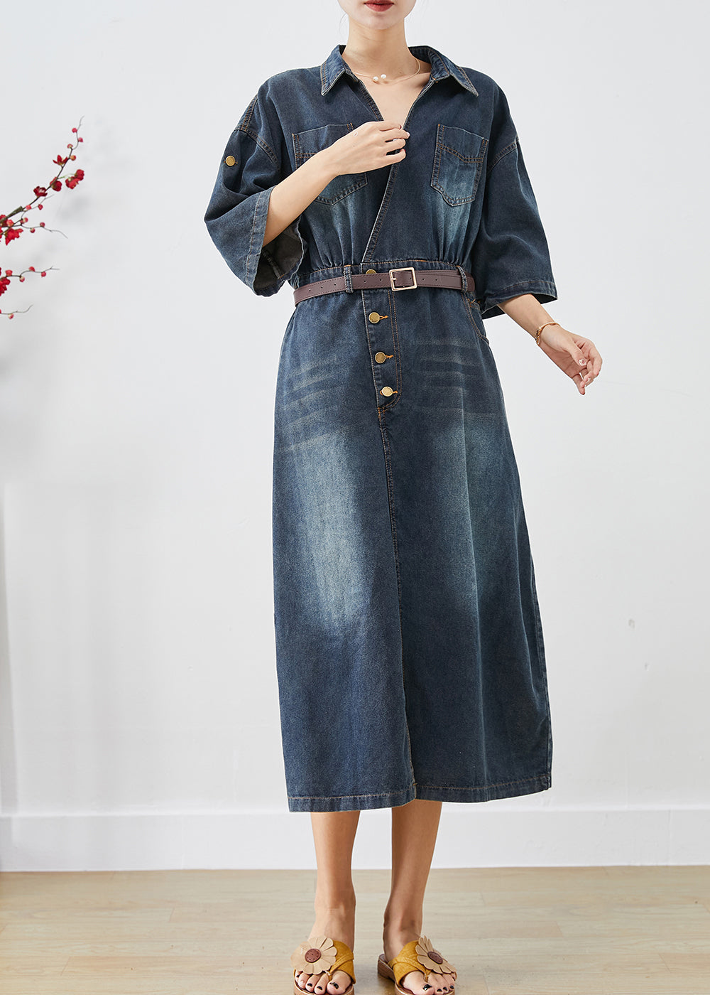 Effortlessly Elegant Dress with a Timeless Design