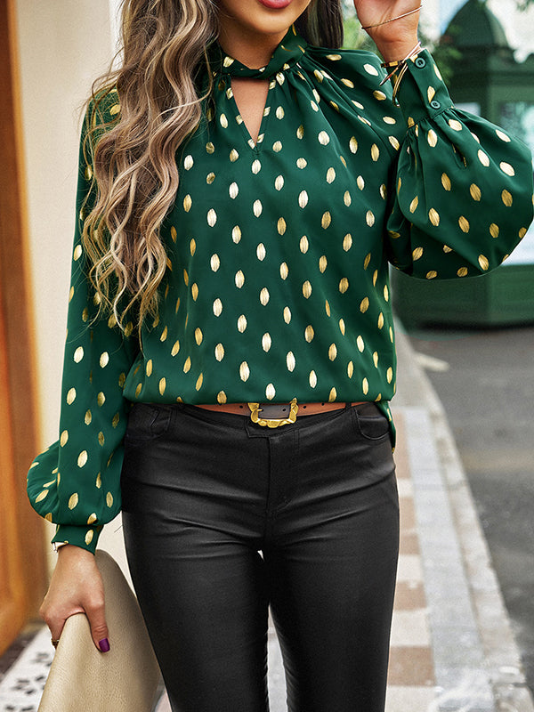 Sophisticated Blouse with a Clean Classic Look