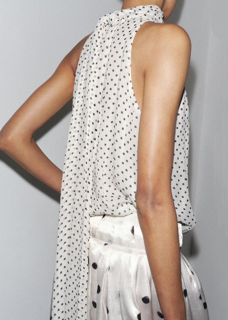 Classic Vintage Top with a Flattering Fit