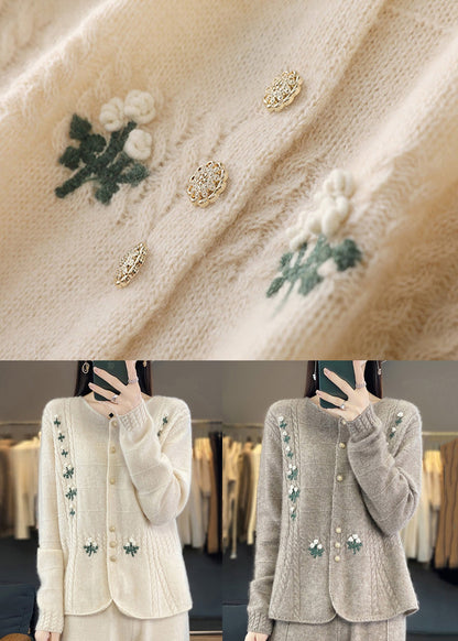 Classic Vintage & Enduringly Stylish Coat