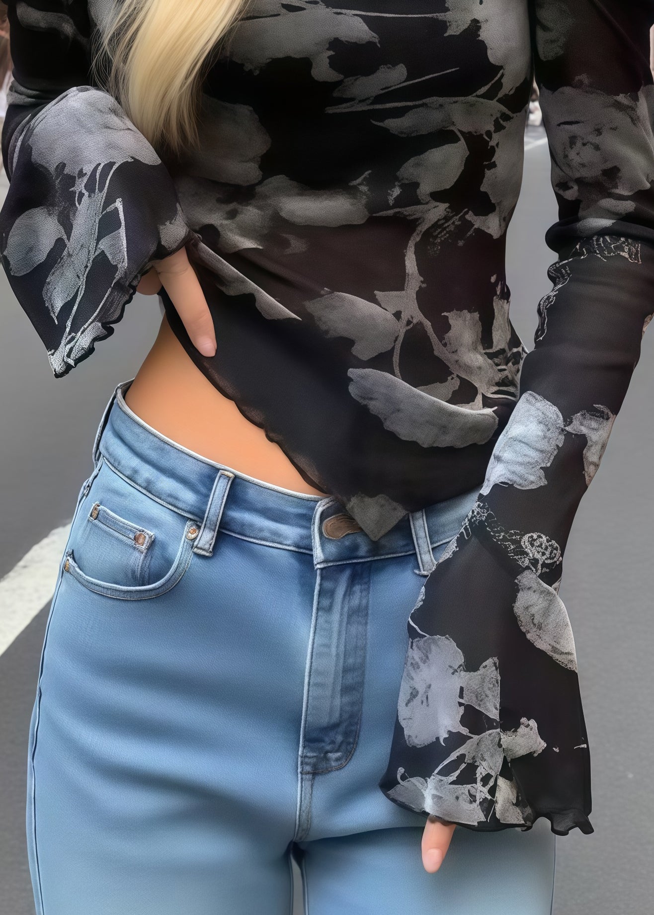Well Tailored Top with a Graceful Silhouette
