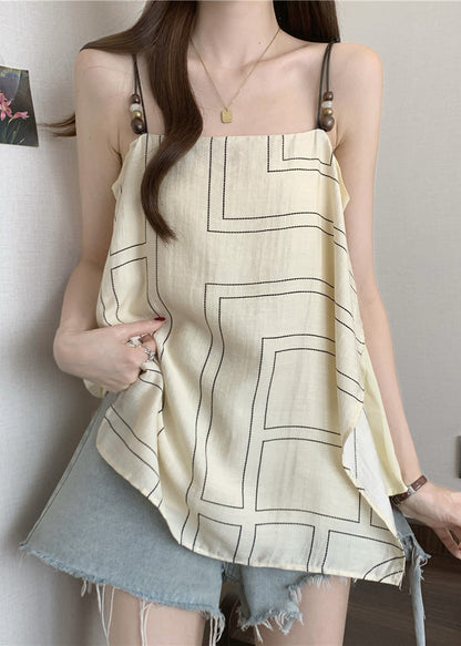 Well Tailored Top with a Graceful Silhouette