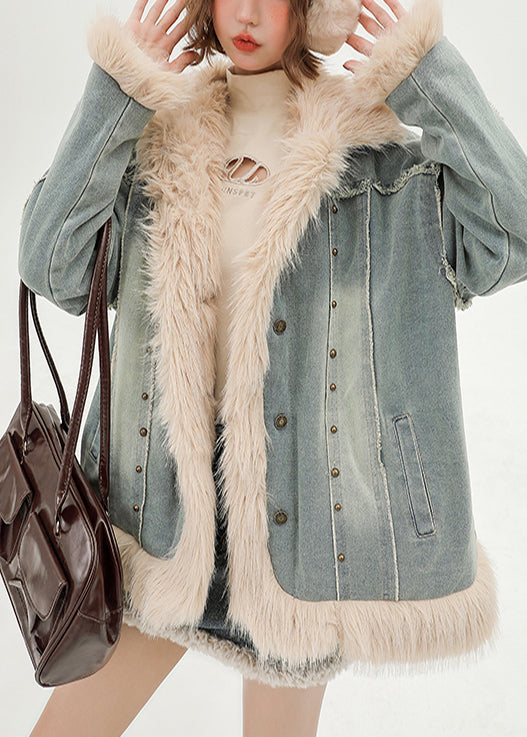 Classic Vintage & Enduringly Stylish Coat