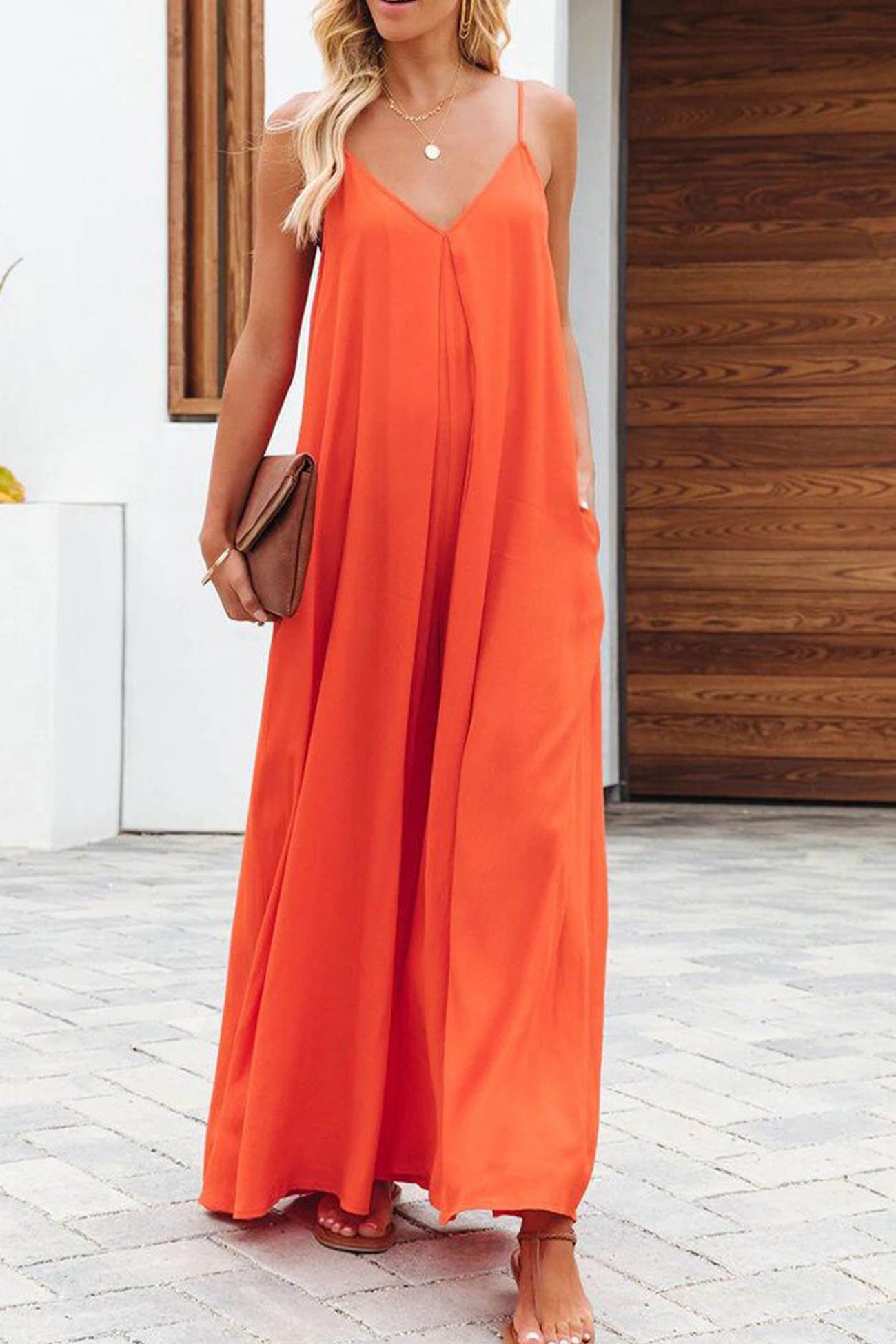 Well Tailored Garment with a Graceful Silhouette