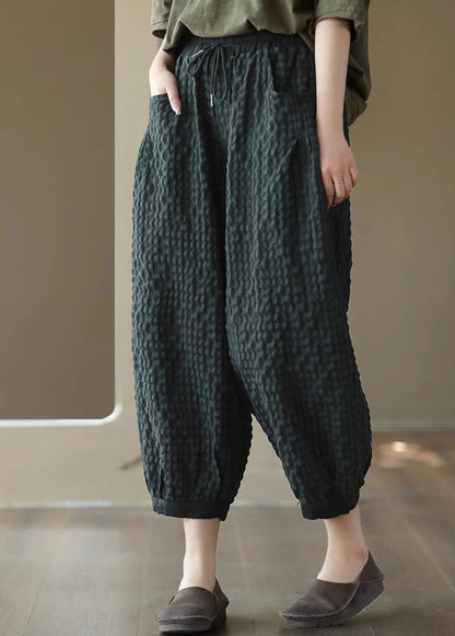 Well Tailored Pants with a Graceful Silhouette