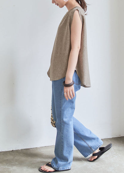 Effortlessly Elegant Top with a Timeless Design