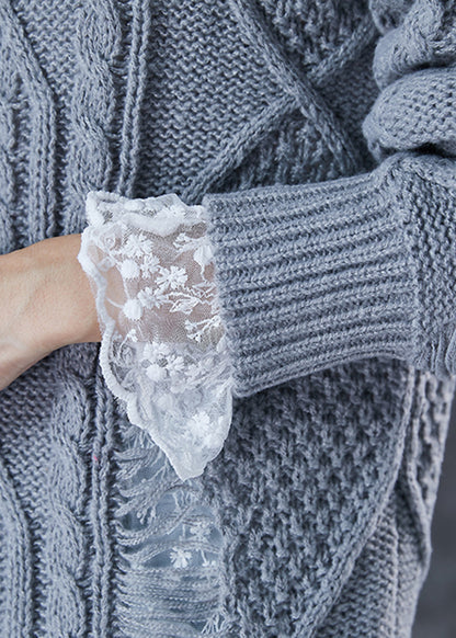 Classic Vintage Sweater with a Flattering Fit